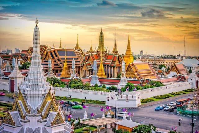 Ultimate Bangkok Grand Palace Tour & Royal Heritage Guide