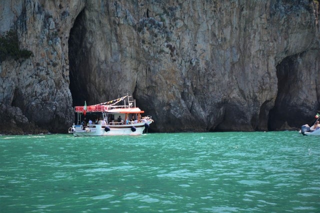 Blue Grotto Boat Cruise