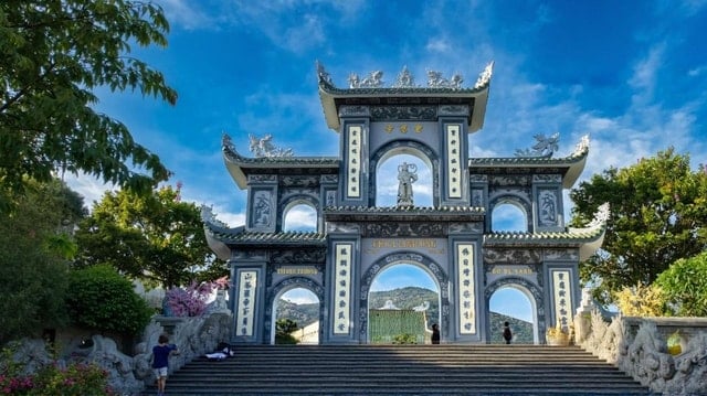 Hai Van Pass Tour