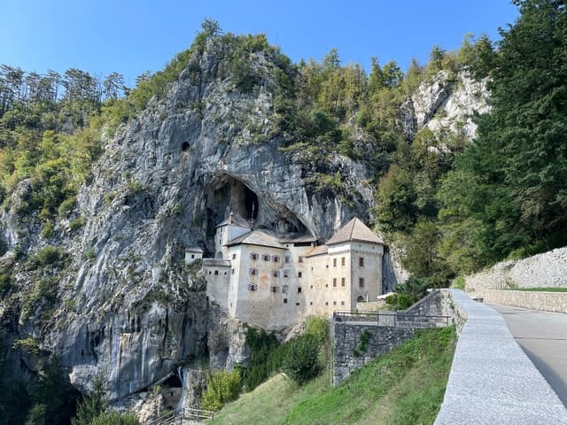 Best Postojna Cave & Predjama Castle Tour from Zagreb