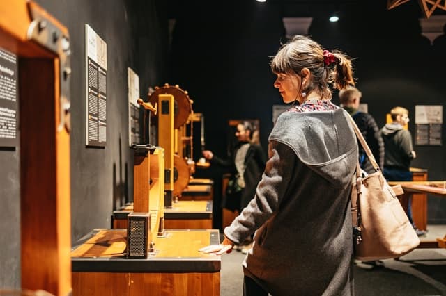 Experience the Magic of Leonardo's Inventions in Florence