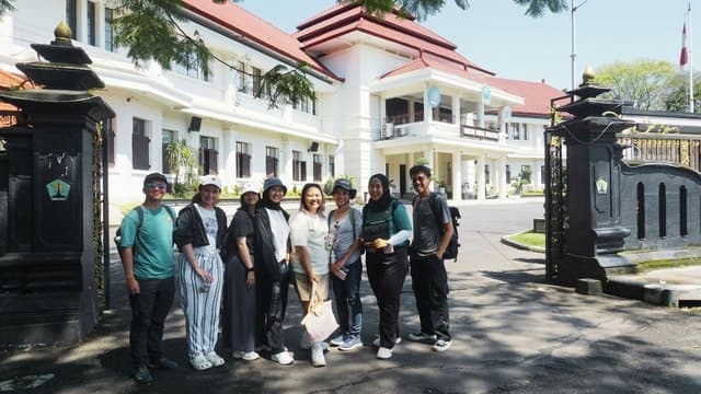 Malang City Highlights Walking Tour