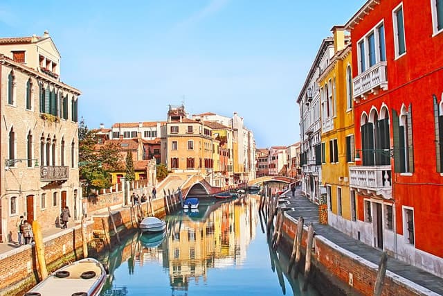 Best-Rated Dorsoduro District Walking Tours in Venice