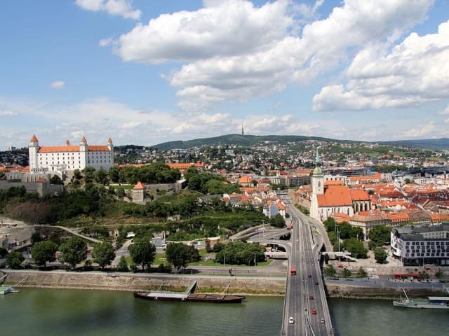 Compare Top Bratislava Airport Transfers