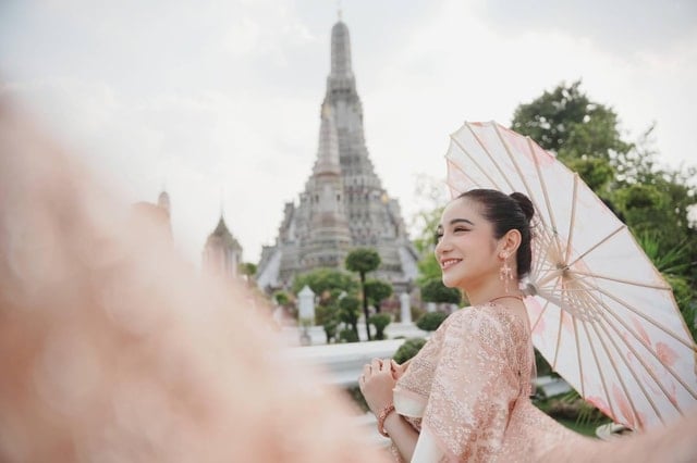 Wat Arun Photoshoot