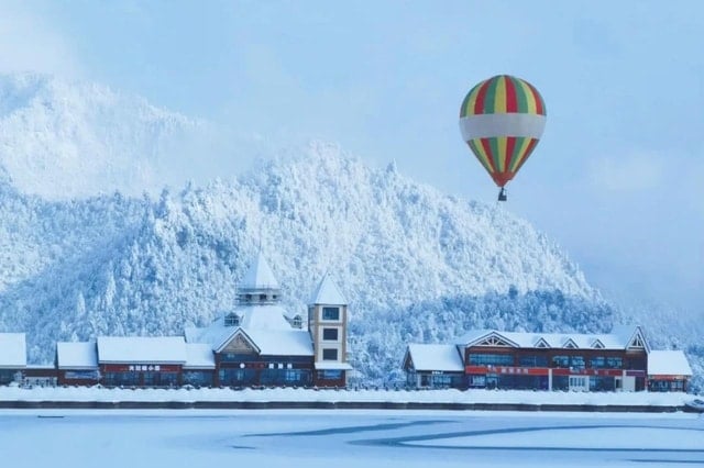 Xiling Snow Mountain Day Tour