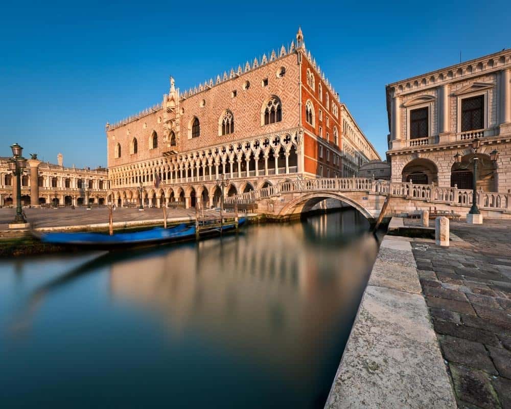 Venice Travel Guide: Explore Iconic Canals & Culture