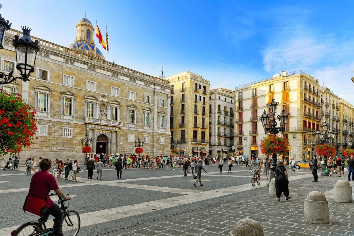 St. James Square (Plaça de Sant Jaume)