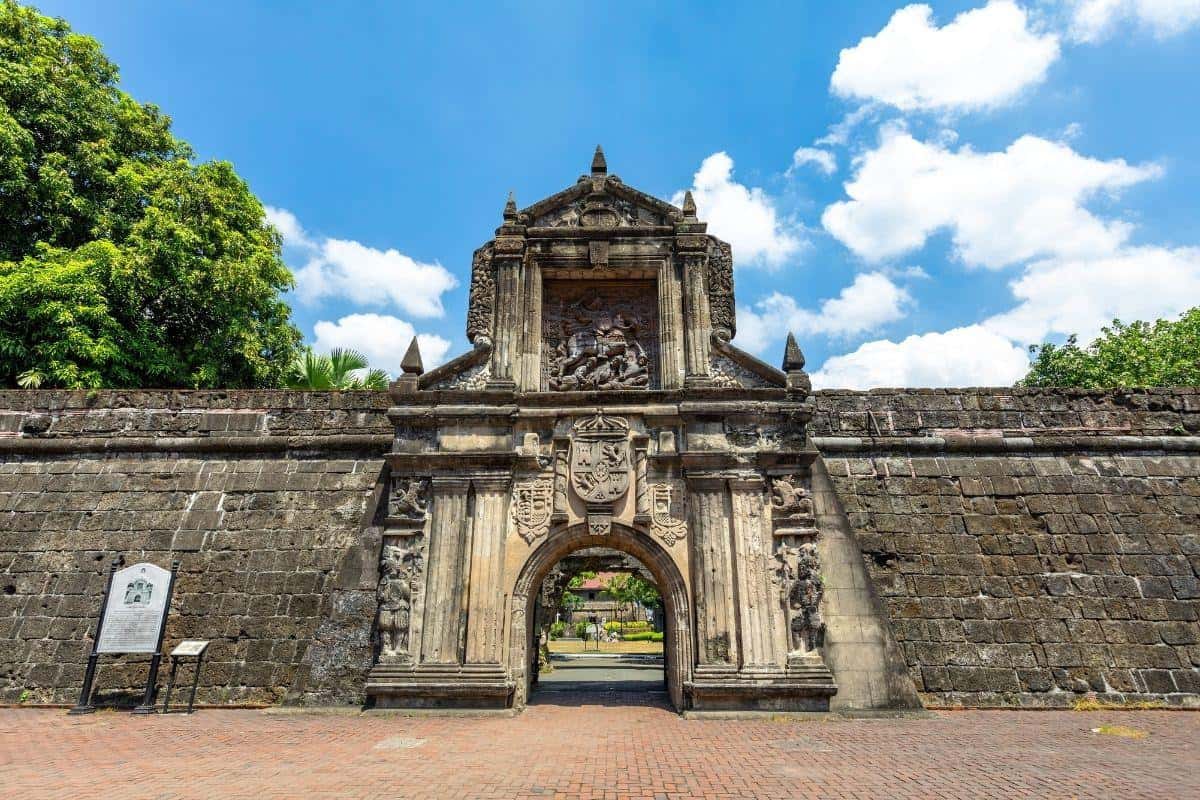 Explore Philippines: Islands, Beaches & Adventures