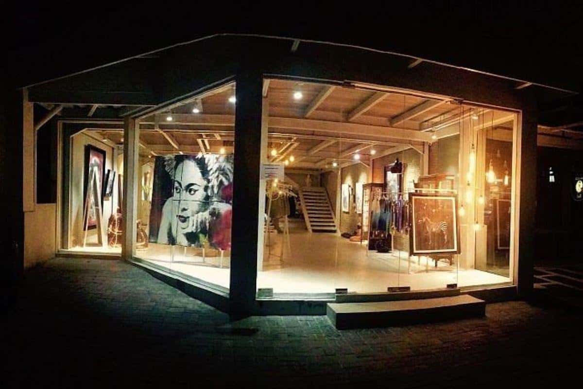 Seminyak Travel Guide: Luxury, Beaches & Sunset Vibes