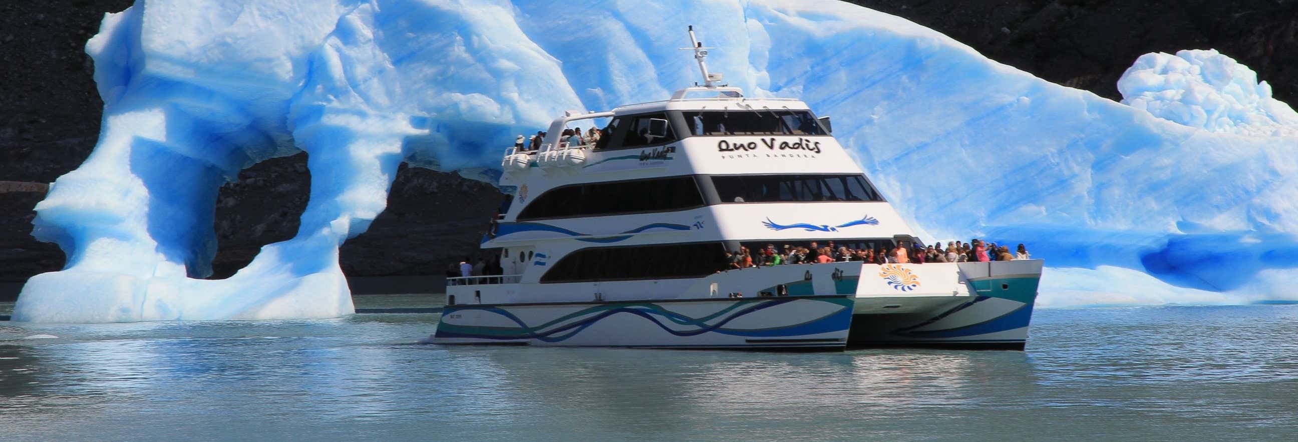 Todo Glaciares Boat Tour