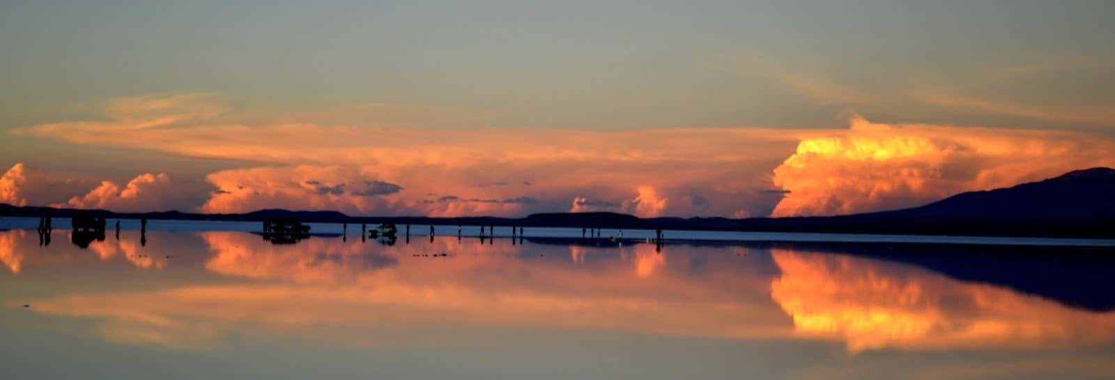 Uyuni Salt Flats Tour in Puno: Sunrise & Reflections