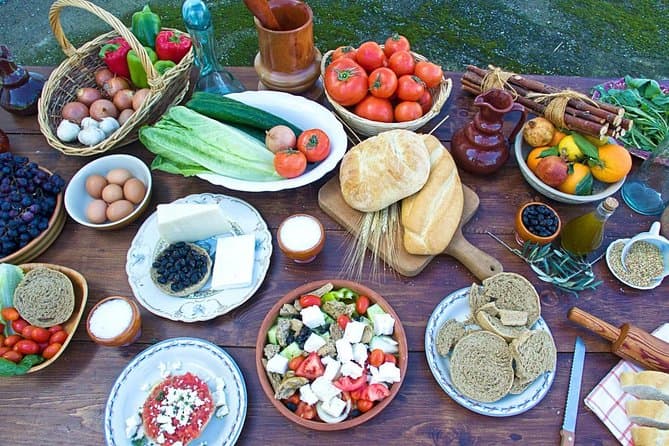 Authentic Cretan Cooking Classes in Heraklion, Greece