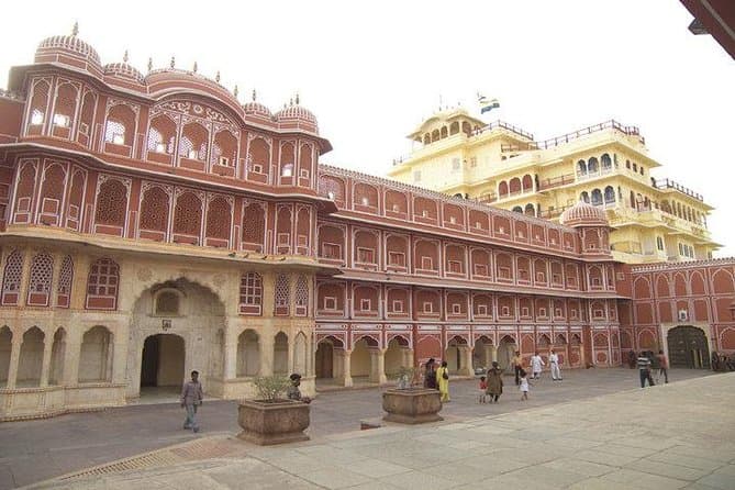 Compare Best Chittorgarh Fort Tours from Jaipur
