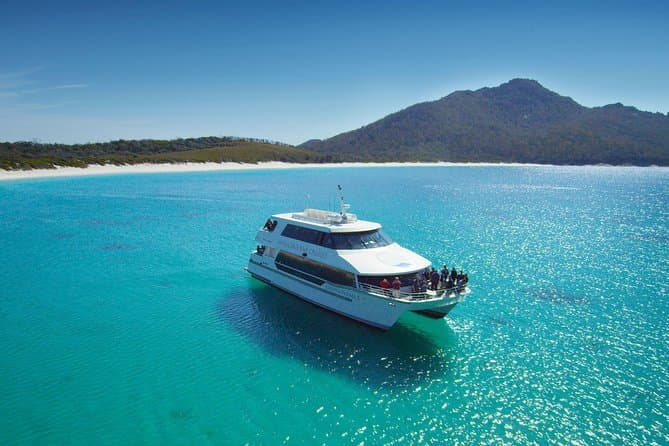 Explore Coles Bay: The Ultimate Wineglass Bay Cruise