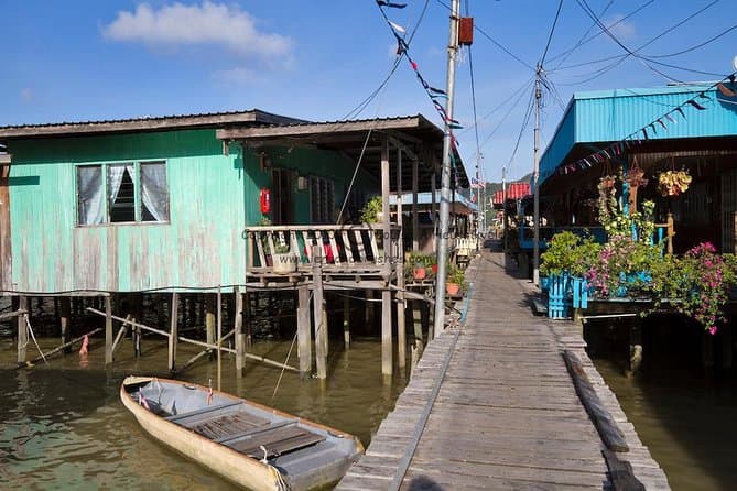 Best Sandakan City Tour: Explore Borneo's Hidden Gems