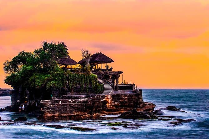 Tanah Lot Sunset Tour - Seminyak