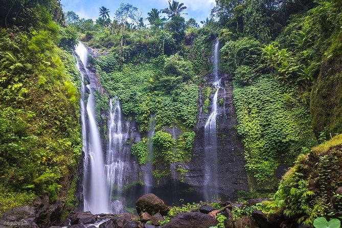 Munduk Waterfalls Trek