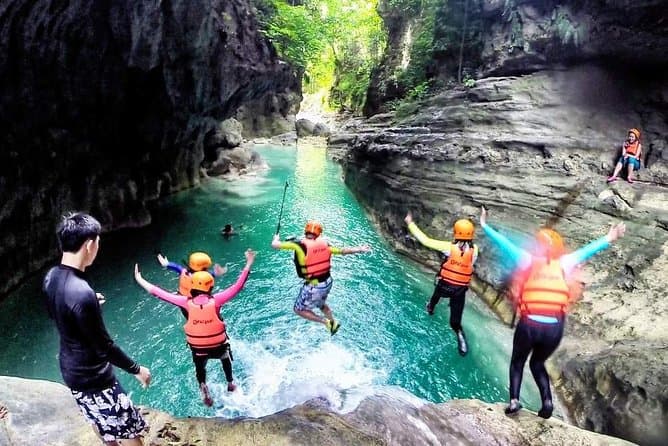 Oslob Whale Shark & Kawasan Falls Tour