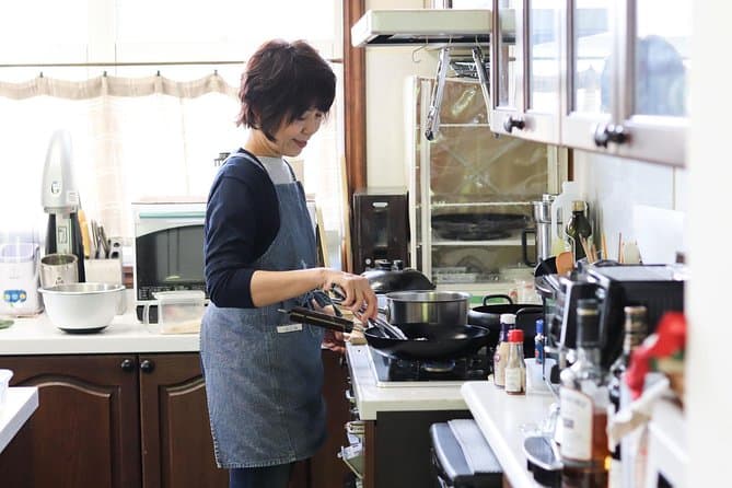 Top-Rated Sushi Classes in Sapporo