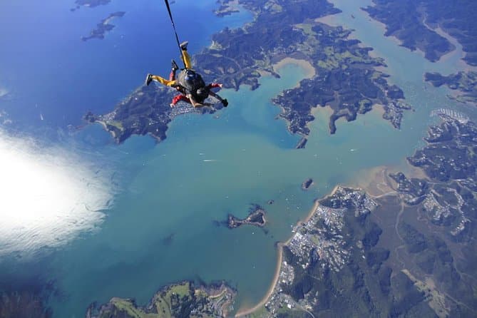 Best Bay of Islands Parasailing Adventures & Tours