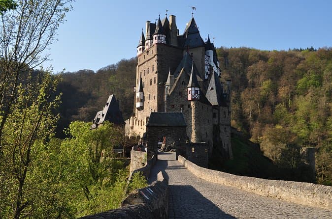 Compare Top Trier Wine Experiences