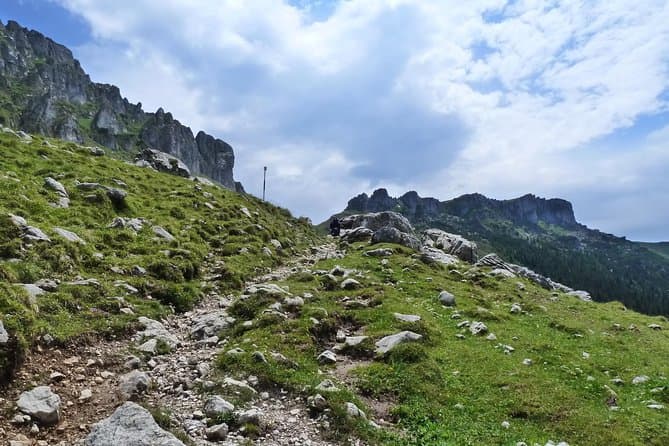 Top-Rated Bucegi Hiking Tours Near Brasov