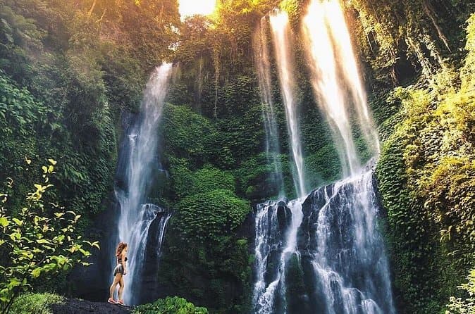 Kanto Lampo Waterfall: Jimbaran Tours
