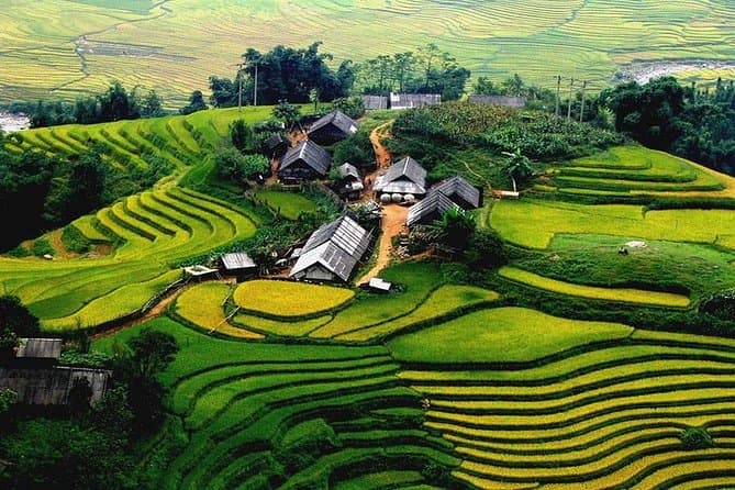 Best Sapa 3-Day Tour: Hanoi to Mountain Paradise