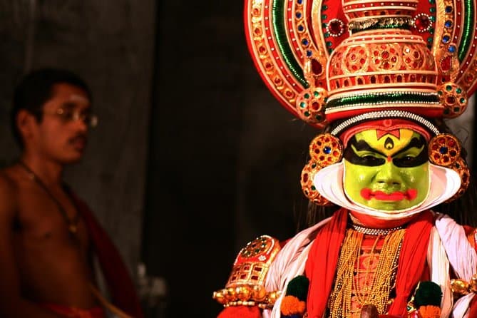 Best Kathakali Shows in Kochi | Compare & Book
