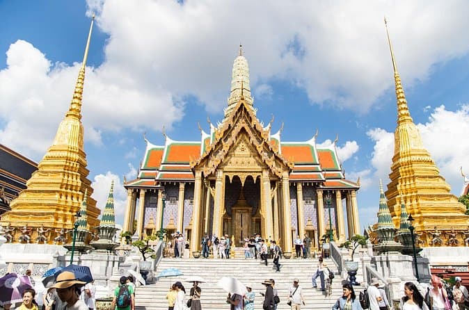 Wat Phra Kaew: Sacred Bangkok Landmark