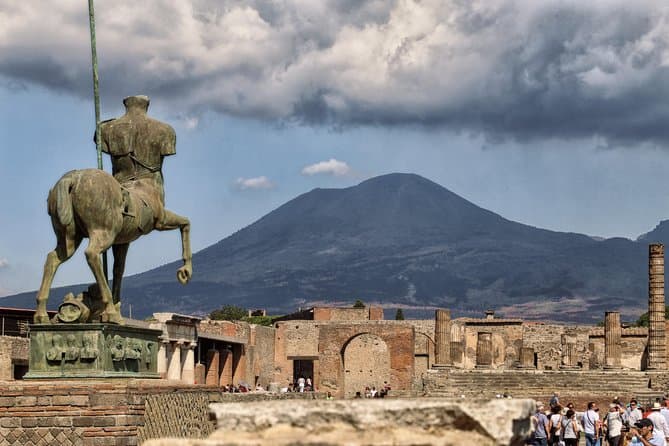 Best-Rated Pompeii & Naples Tours