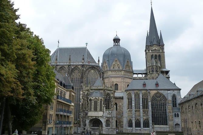 Best Aachen Scavenger Hunt & Cologne Day Trip Experience