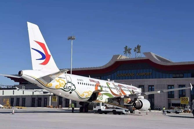 Reliable Dunhuang Airport Transfers: Start Your Adventure