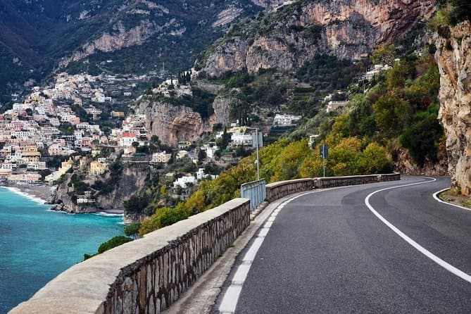 Luxury Private Transfers: Positano to Naples Made Easy