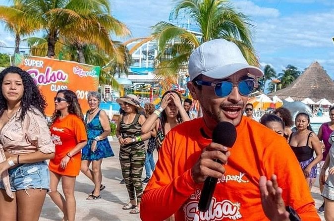 Salsa & Bachata in Playa
