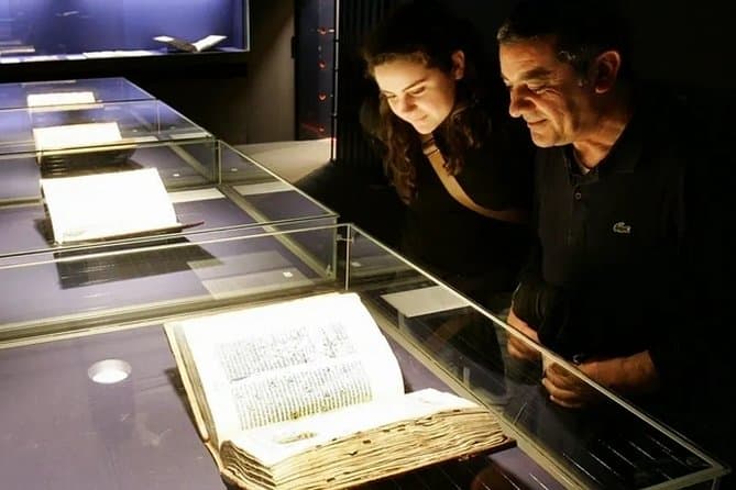 Explore Mainz's Iconic Gutenberg Museum Experience
