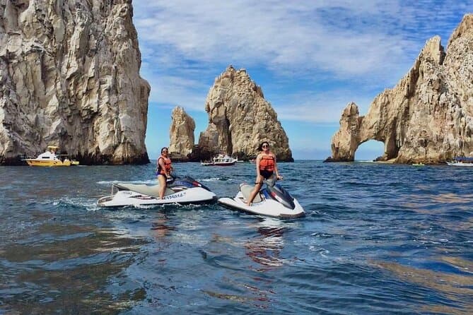 Best Parasailing Experiences in Cabo San Lucas