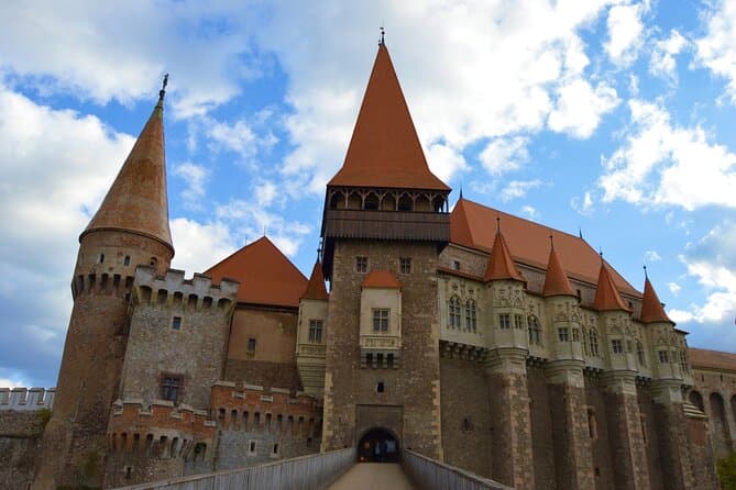 Corvin Castle & Sibiu Day Tours