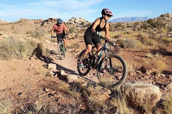Best MTB Tours at Dead Horse Point Moab