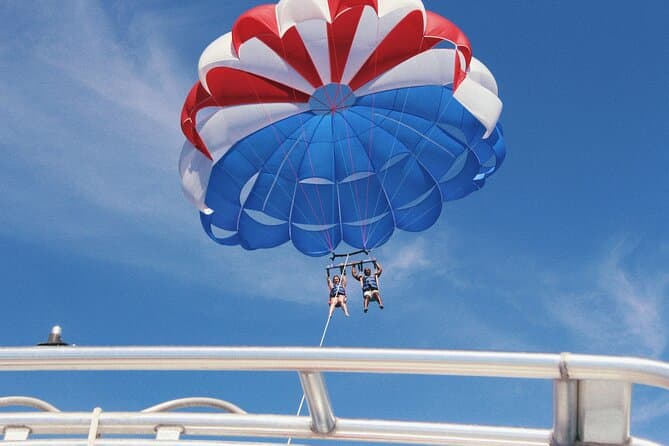 Best Parasailing Tours in San Andrés