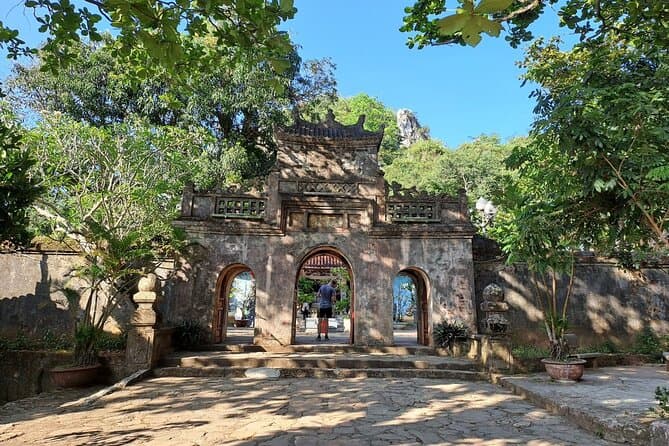 Explore Marble Mountains & Linh Ung Pagoda in Da Nang
