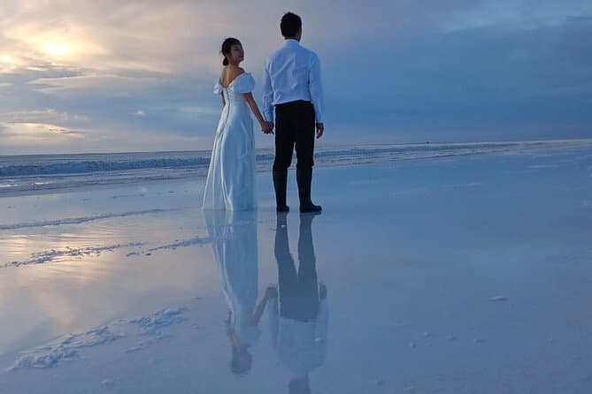 Best Uyuni Salt Flats Tours from La Paz