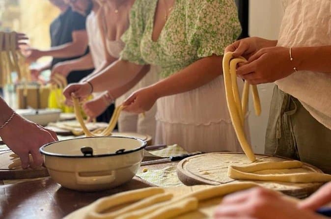 Compare Best Focaccia Barese Classes in Lecce