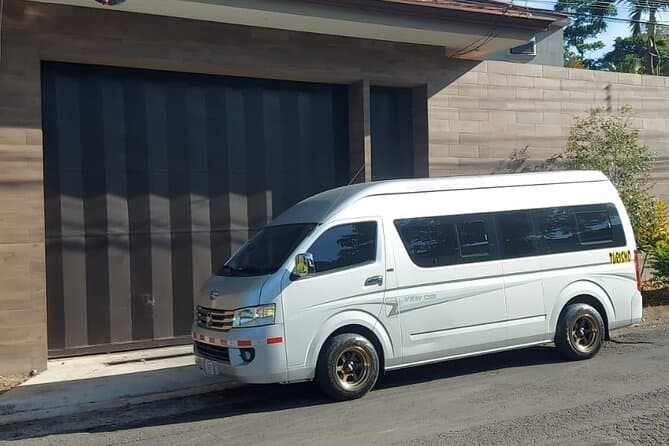 Guanacaste Airport to Tamarindo Transfer, Easy
