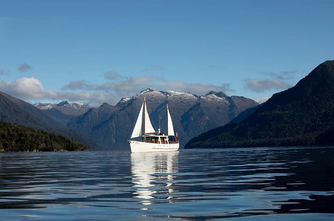 Top-Rated Lake Te Anau Boat Tours