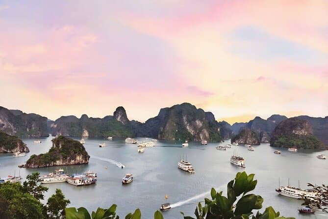 Hanoi to Ha Long Bay: Day Cruise & Cave Adventure