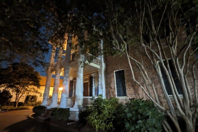 Spooky Raleigh Ghost Tour: Haunted History & Paranormal Walks