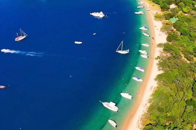 Bahia Concha Beach Tour