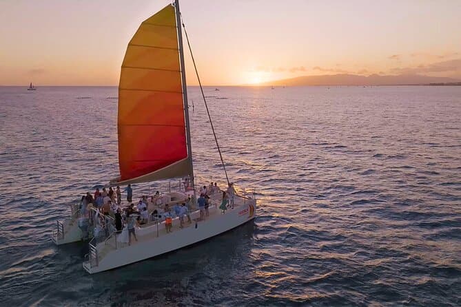 Best Oahu Fireworks Cruise & Waikiki Night Tour